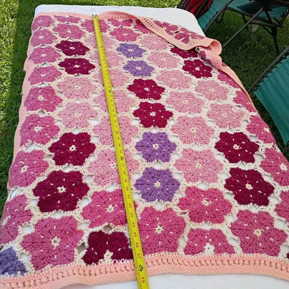 African Flower Throw Blanket Intricate Crocheted Edge Pink White Purple Pastel